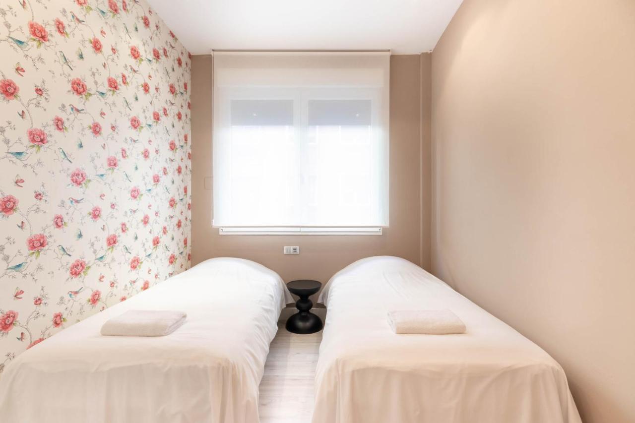 Volantin Ii With Jacuzzi By Aston Appartement